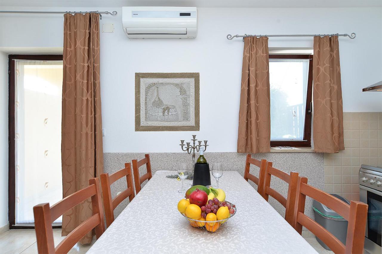Apartment Jadranko 1761 Peroj Esterno foto
