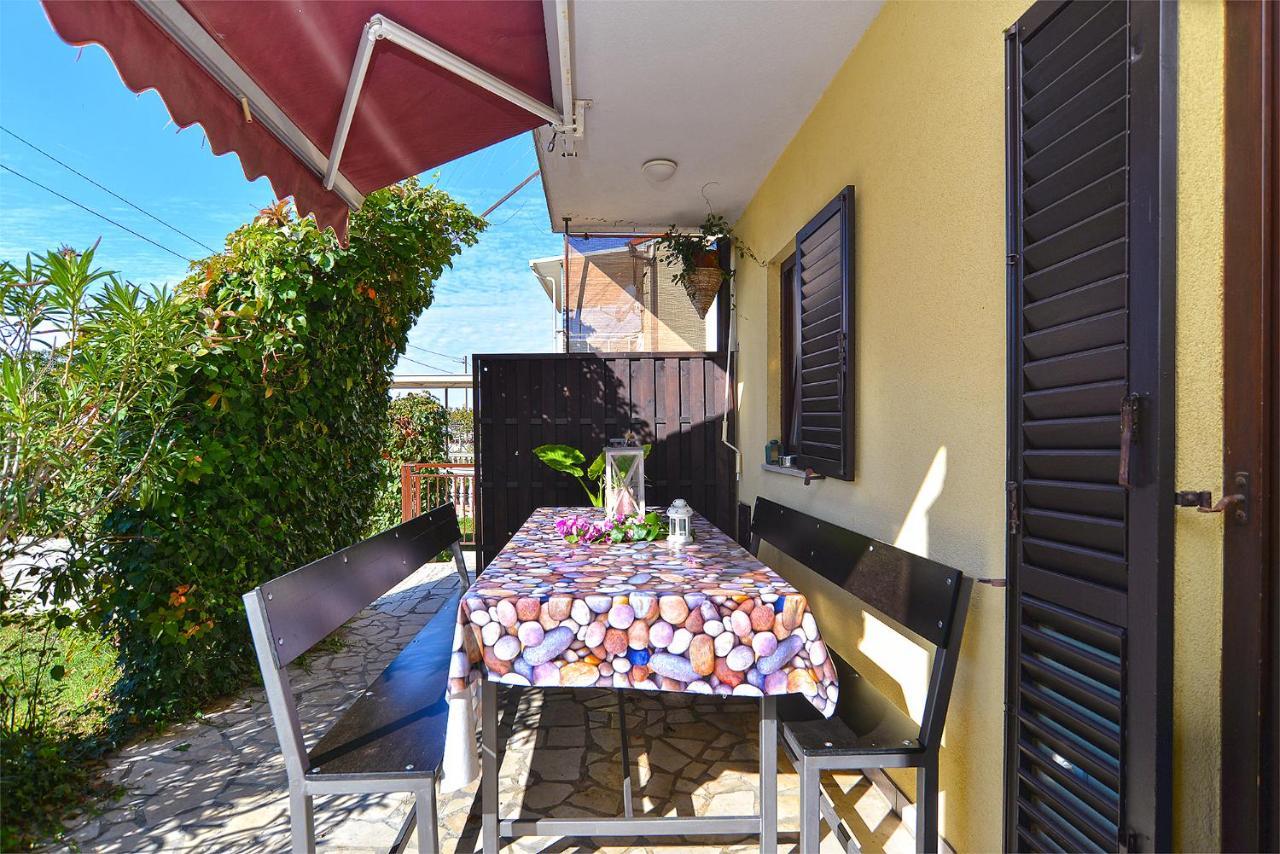 Apartment Jadranko 1761 Peroj Esterno foto