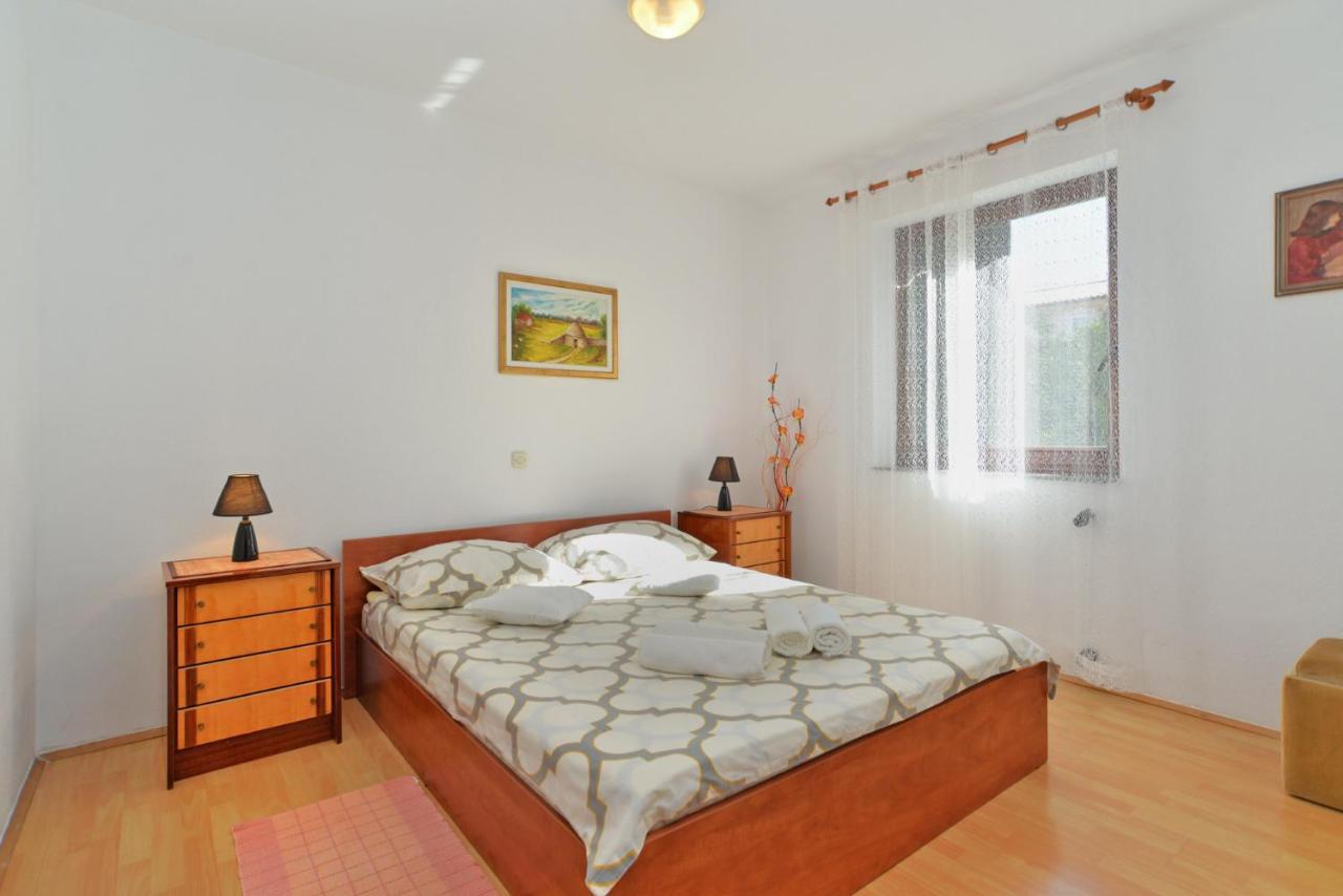 Apartment Jadranko 1761 Peroj Esterno foto