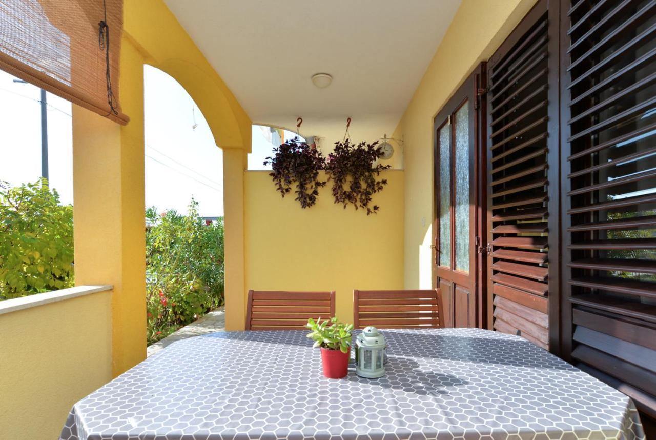 Apartment Jadranko 1761 Peroj Esterno foto