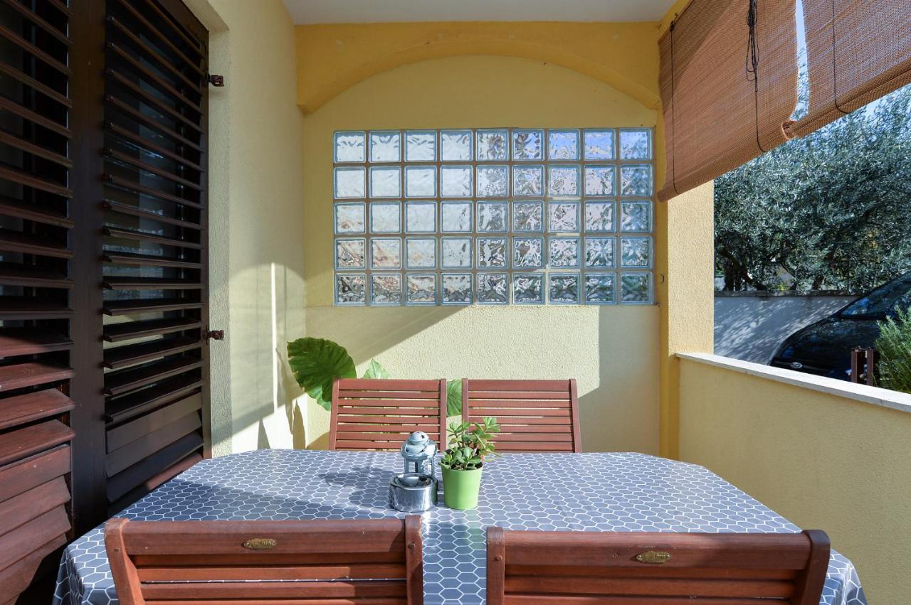 Apartment Jadranko 1761 Peroj Esterno foto